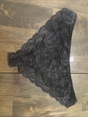 Rare Victoria's Secret Y2K black lace Tanga panties size large June 2010